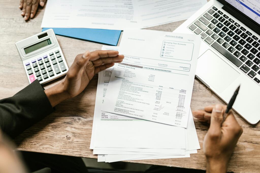 Comparar taxas de juros é um passo fundamental para identificar possíveis abusos.